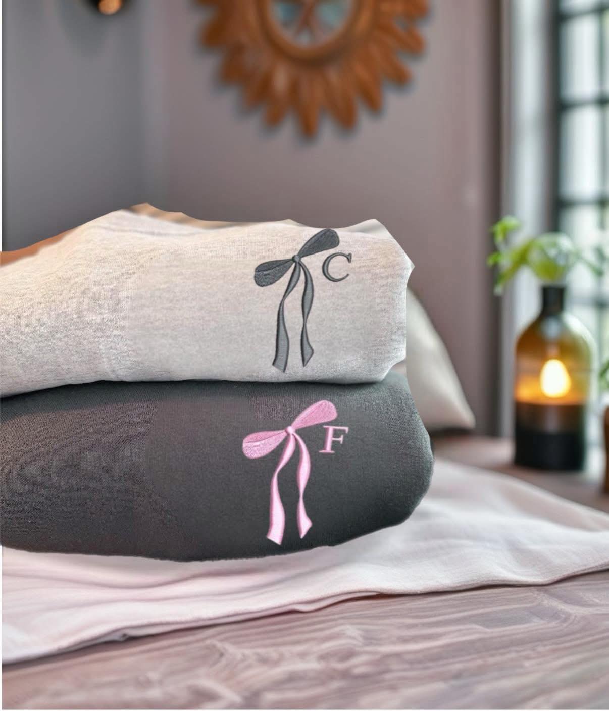 Single Letter Bow Sweatshirt